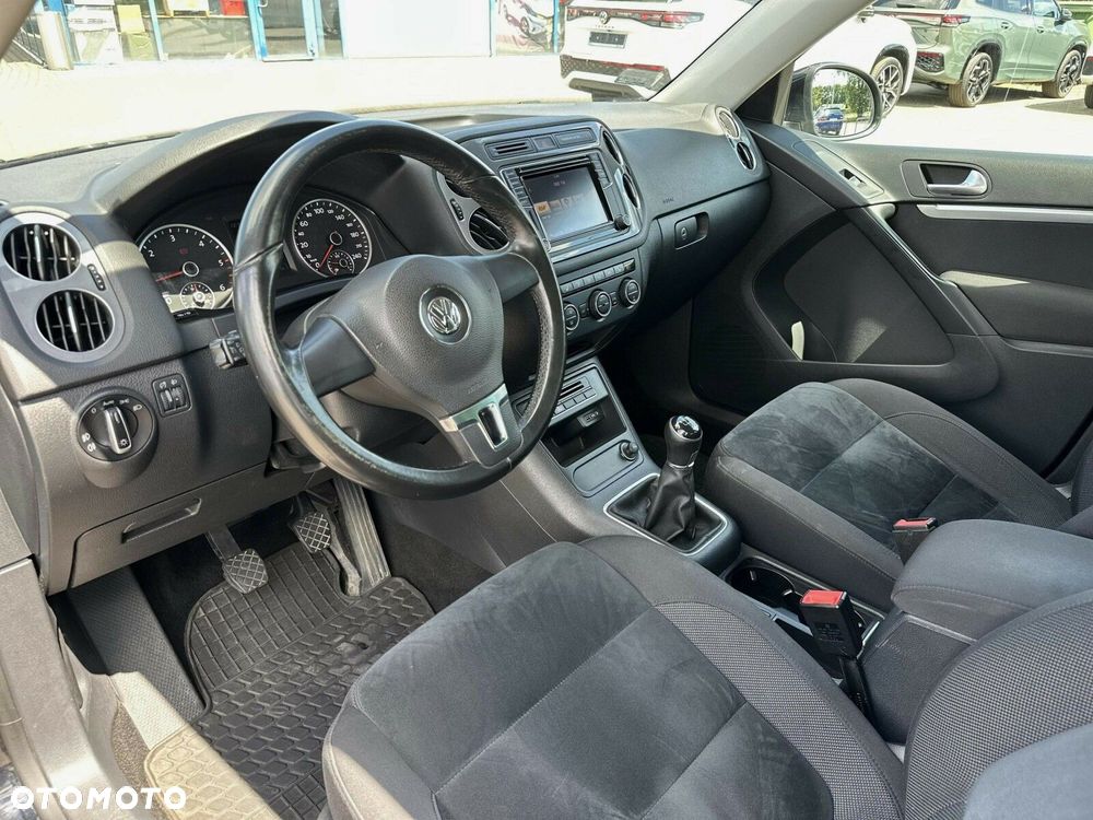 Volkswagen Tiguan - 12