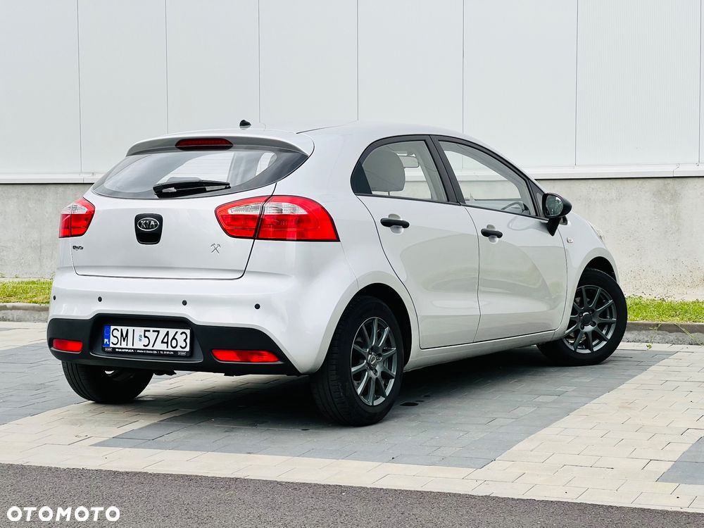Kia Rio 1.2 Attract - 4