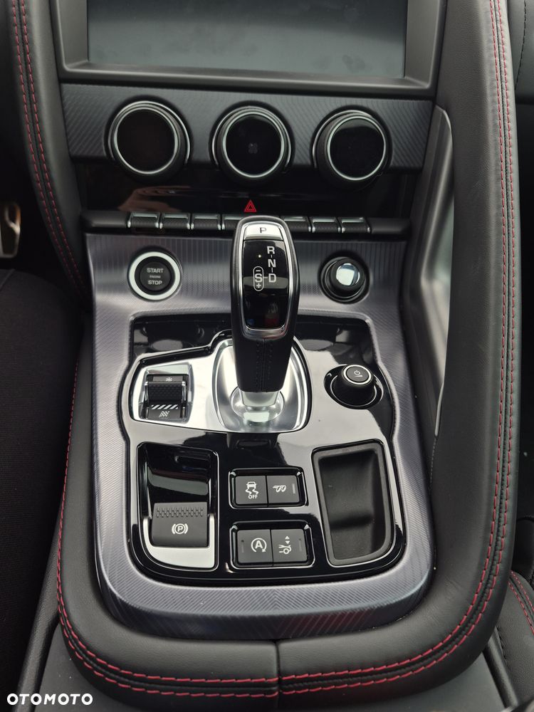 Jaguar F-Type P450 AWD R-Dynamic - 9