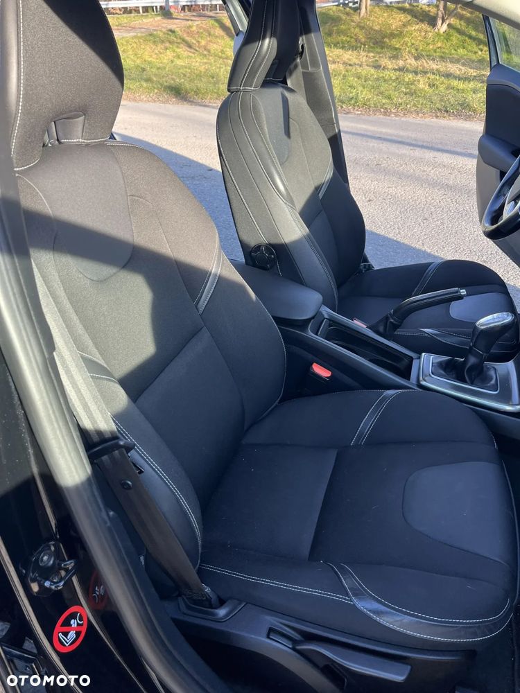 Volvo V40 D2 - 8