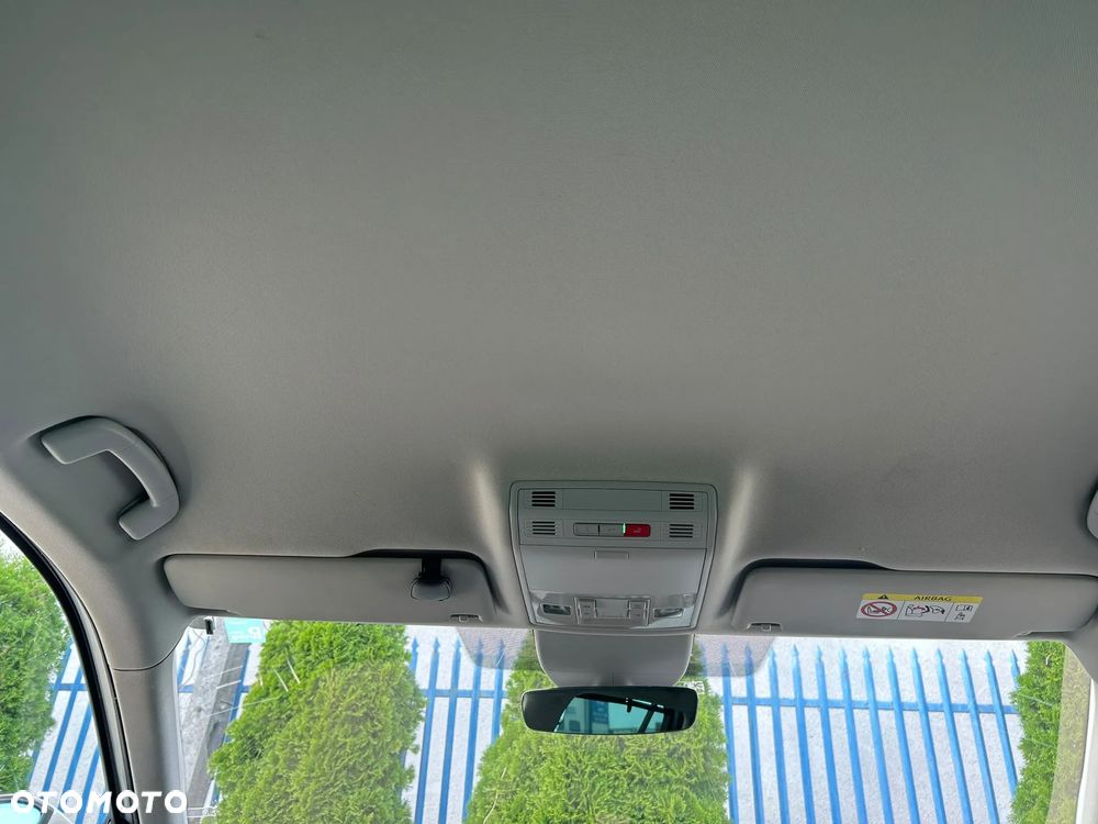 Skoda Superb 2.0 TDI L&K DSG - 28