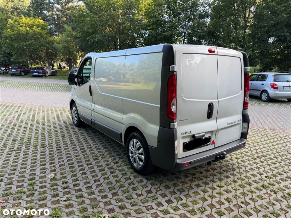 Opel Vivaro - 9