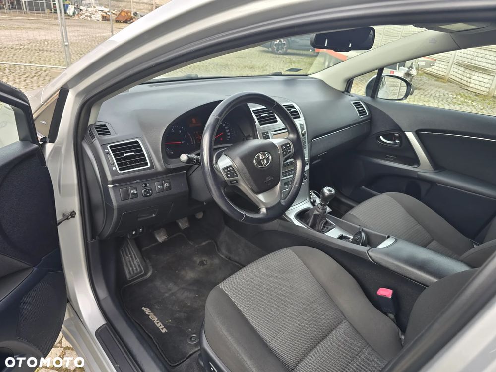 Toyota Avensis 2.0 D-4D Sol+NAVI - 10