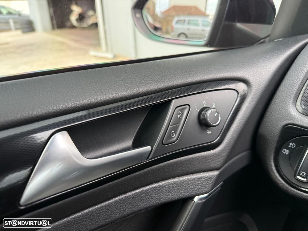 VW Golf 2.0 TDi GTD DSG - 24