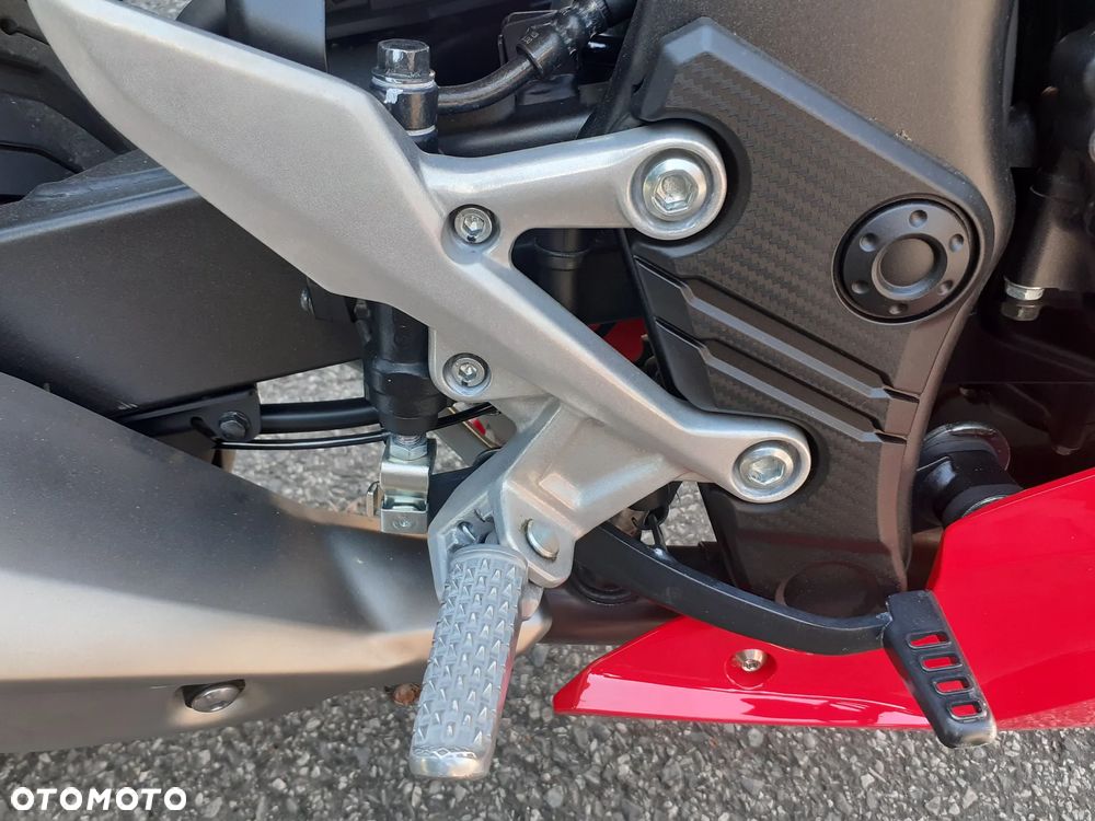 Honda CBR - 24
