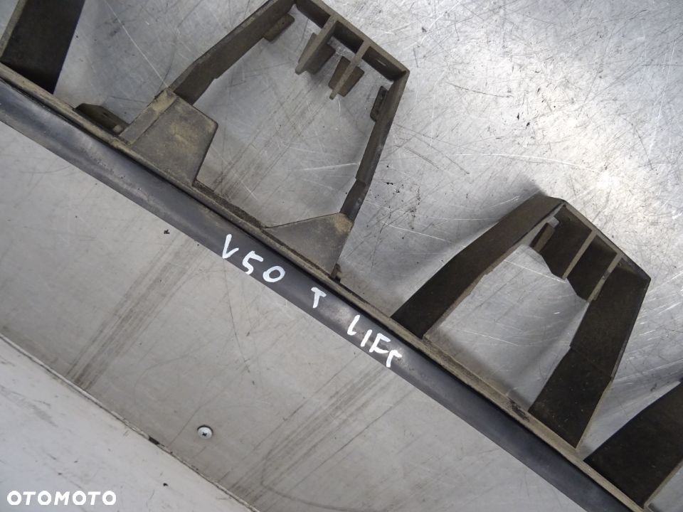 VOLVO V50 LIFT 07-12 KOMBI ŚLIZG ZDERZAKA TYŁ TYLNY 30763014 - 2