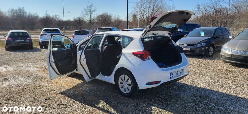 Toyota Auris - 9