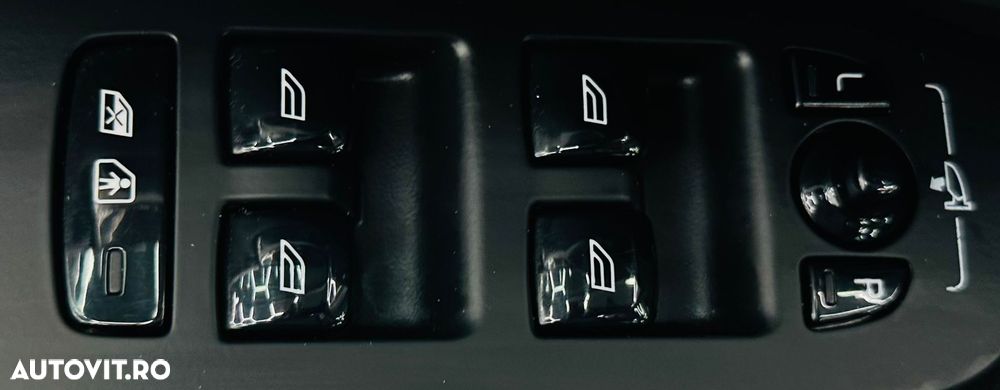 Volvo XC 90 D5 AWD Geartronic Momentum - 10