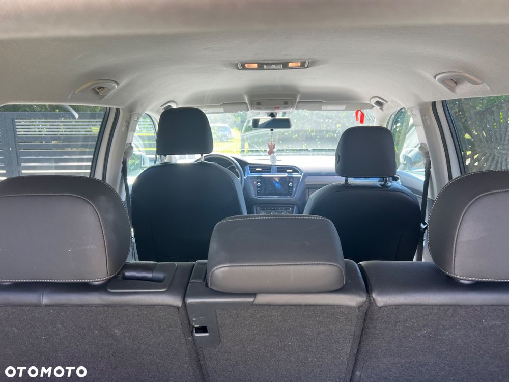 Volkswagen Tiguan - 12