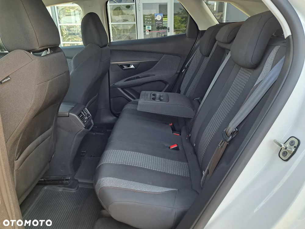 Peugeot 3008 1.2 PureTech GPF Active S&S EAT8 - 12