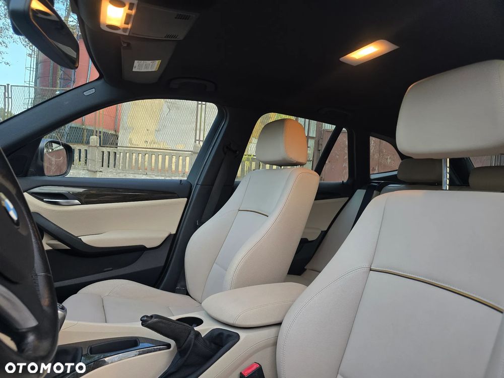BMW X1 xDrive20d - 16