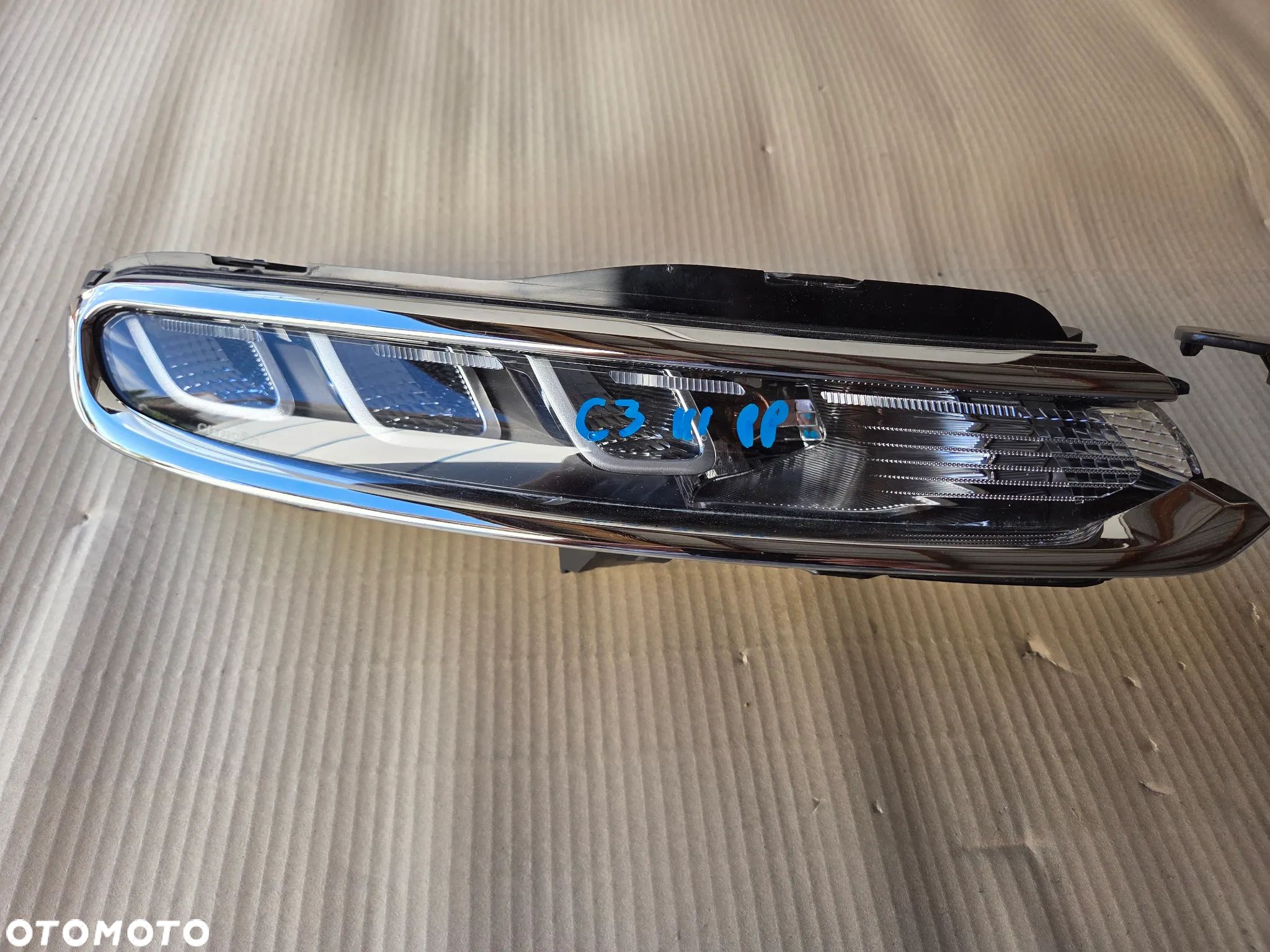 Światło do jazdy dziennej DRL LED prawy Citroen C3 III - 1