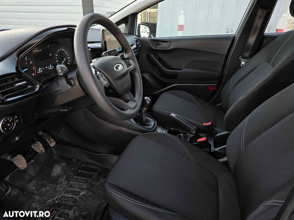 Ford Fiesta - 12