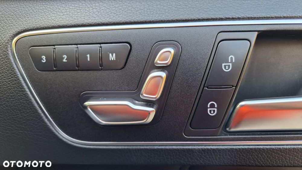 Mercedes-Benz Klasa E 500 4Matic 7G-TRONIC Avantgarde - 12