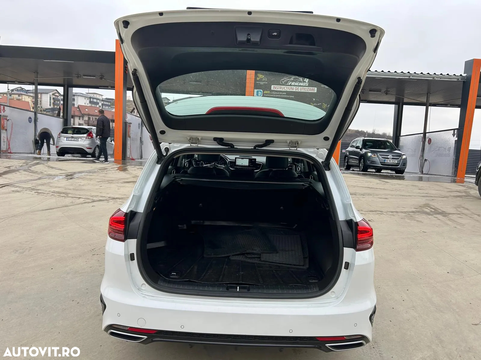 Kia Ceed SW 1.6 GDI DCT OPF Plug-in-Hybrid Spirit - 11