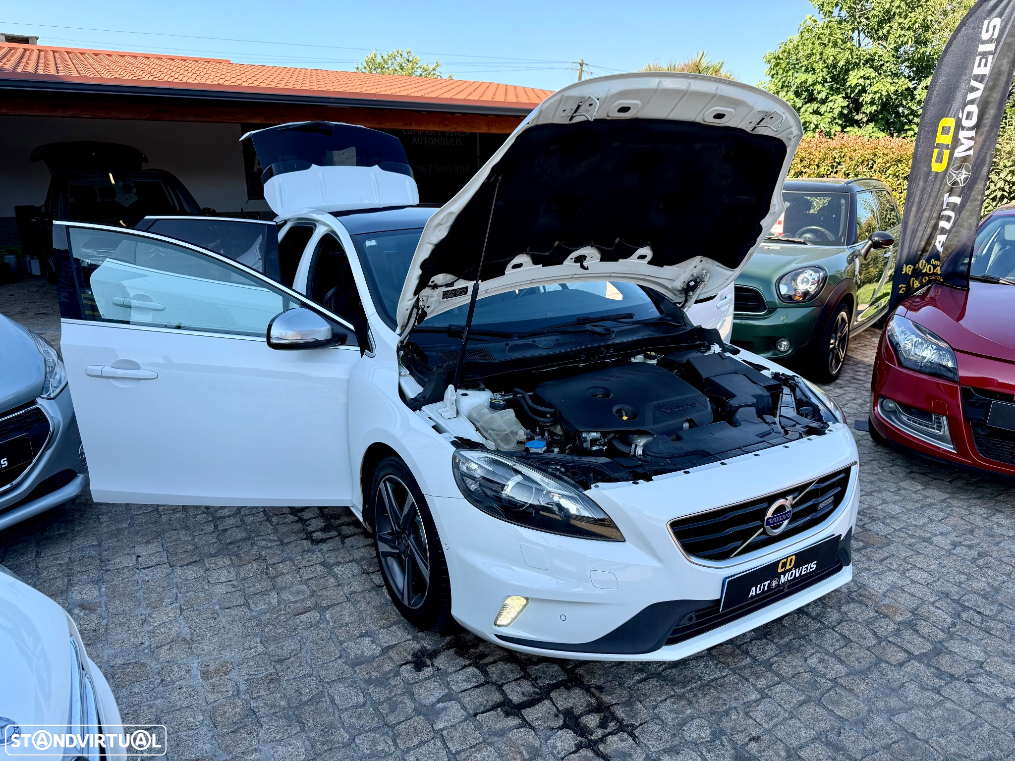 Volvo V40 1.6 D2 R-Design - 31