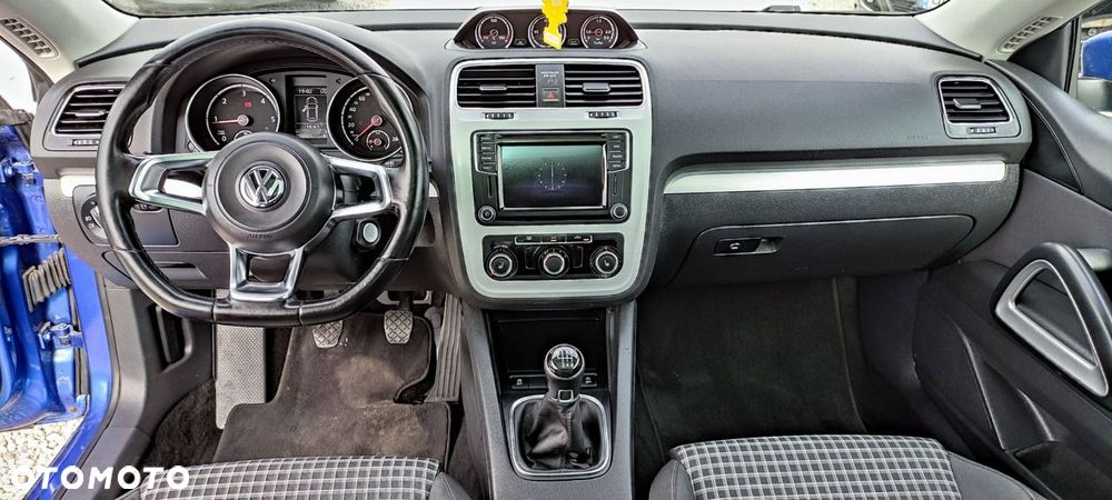 Volkswagen Scirocco 2.0 TDI (Blue Motion Technologie) - 5