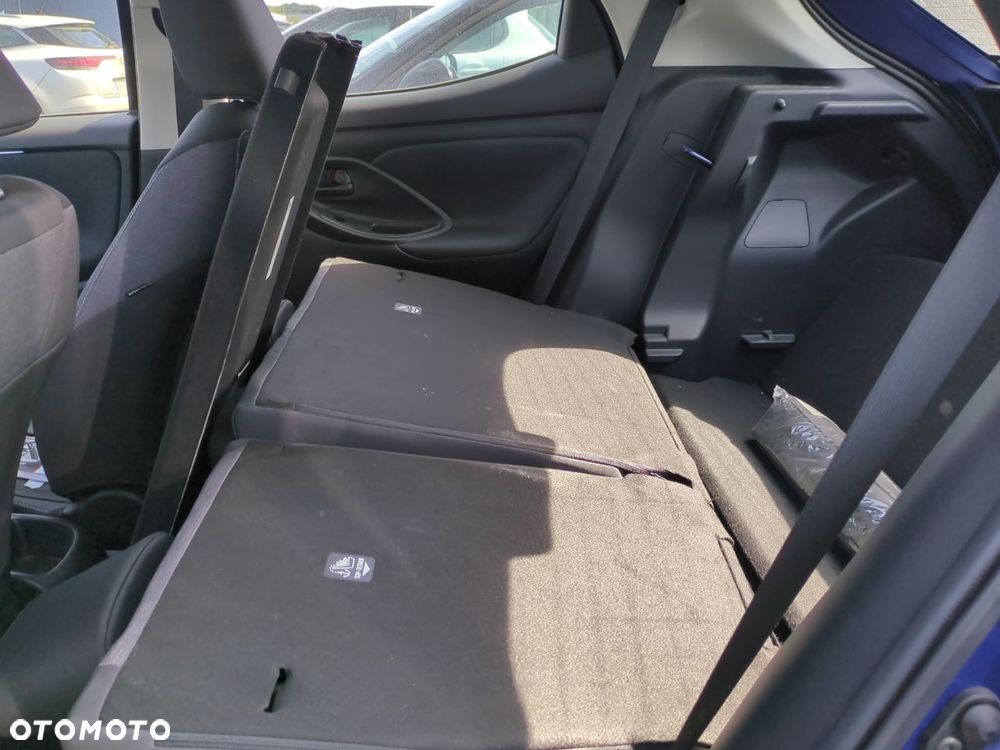 Toyota Yaris - 11