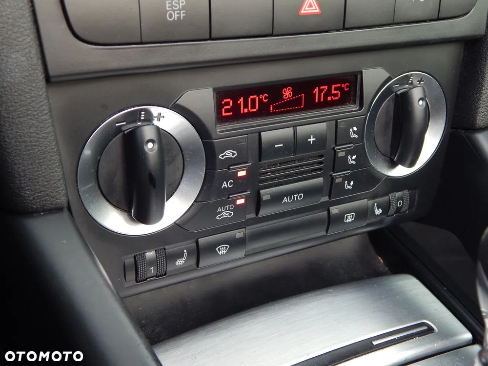Audi A3 Cabrio 2.0 TDI DPF S tronic S Line Sportpaket - 25
