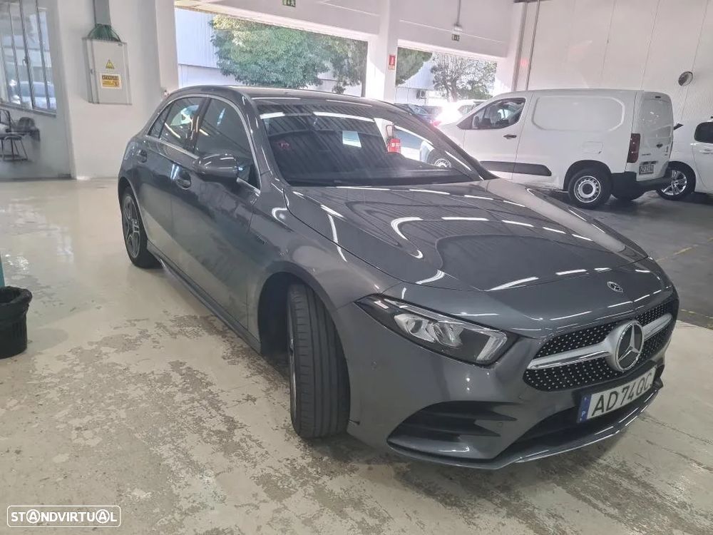 Mercedes-Benz A 250 e AMG Line - 4