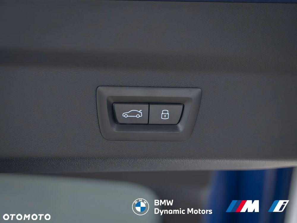 BMW iX2 eDrive20 - 16