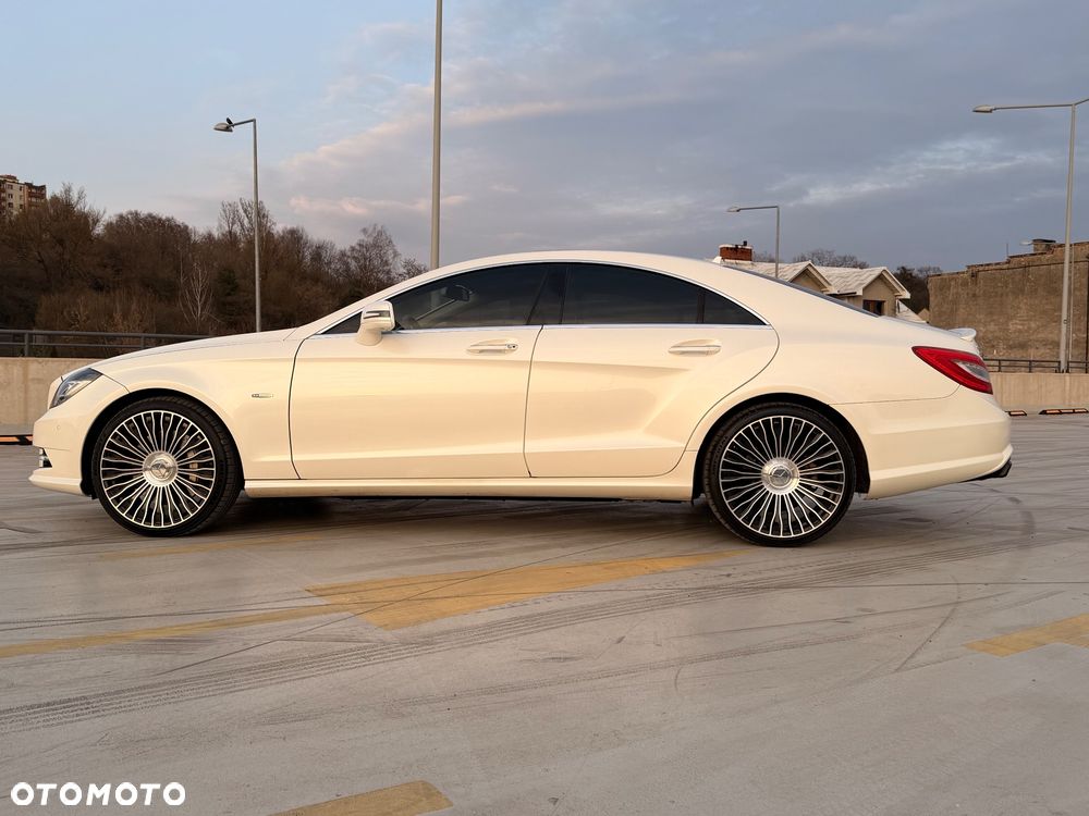 Mercedes-Benz CLS 500 BlueEffICIENCY - 17