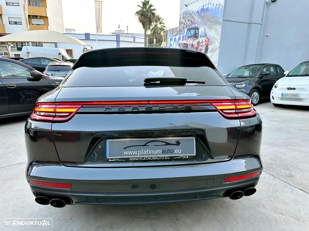 Porsche Panamera Sport Turismo 4 E-Hybrid 10 Years Edition - 4