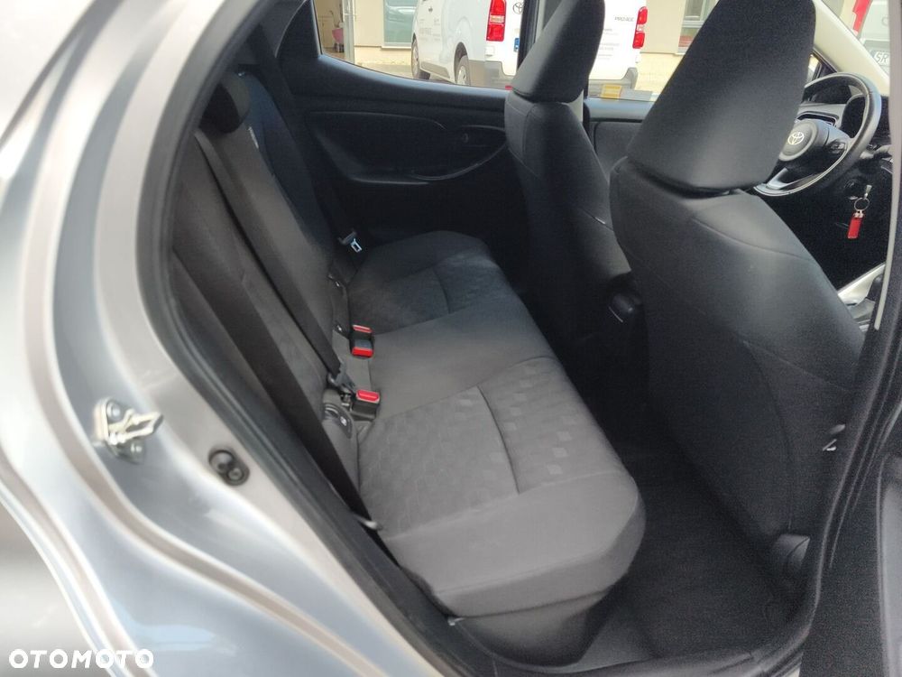 Toyota Yaris - 11