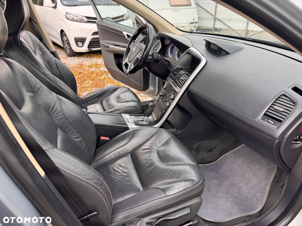 Volvo XC 60 D3 R Design - 22