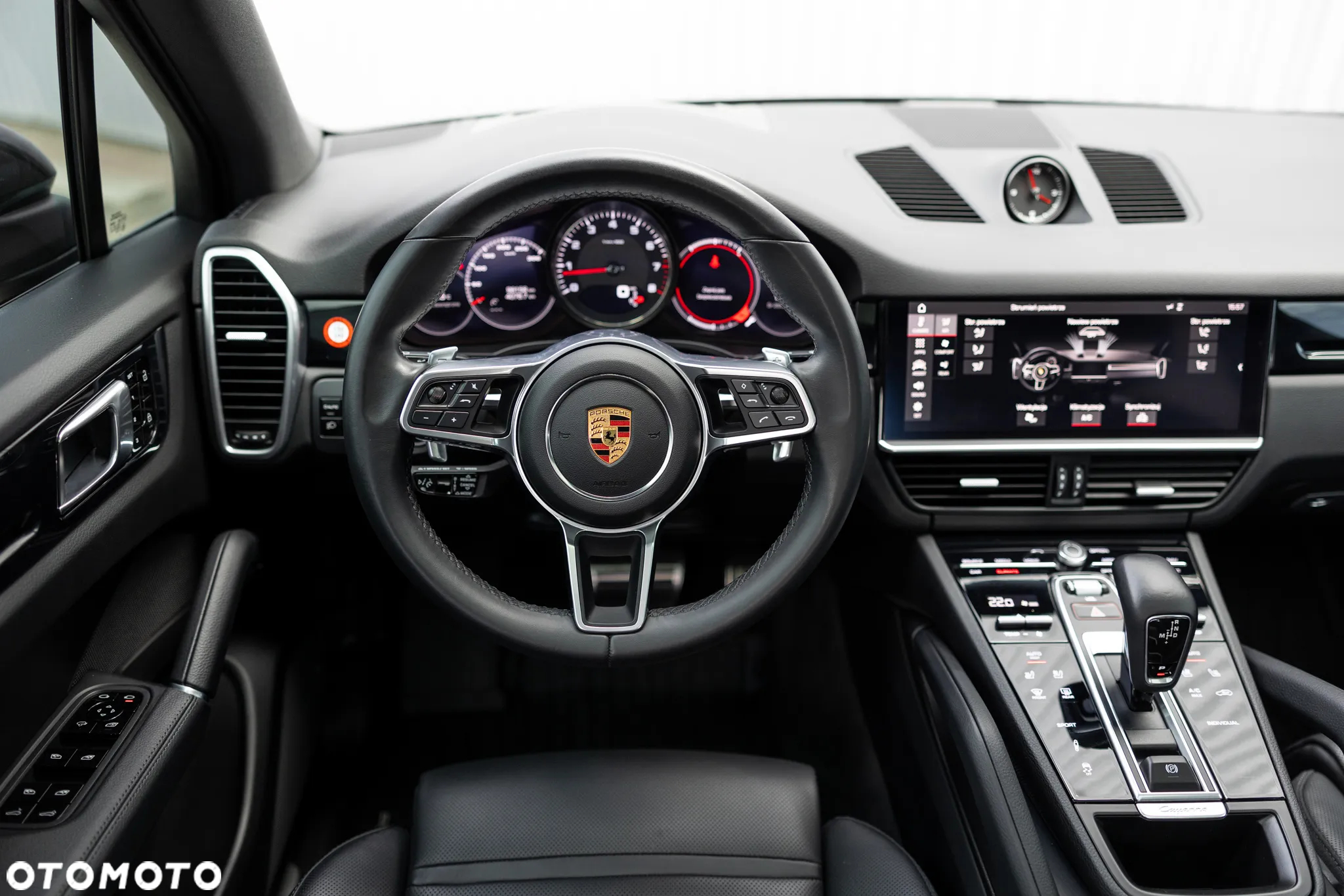 Porsche Cayenne - 22