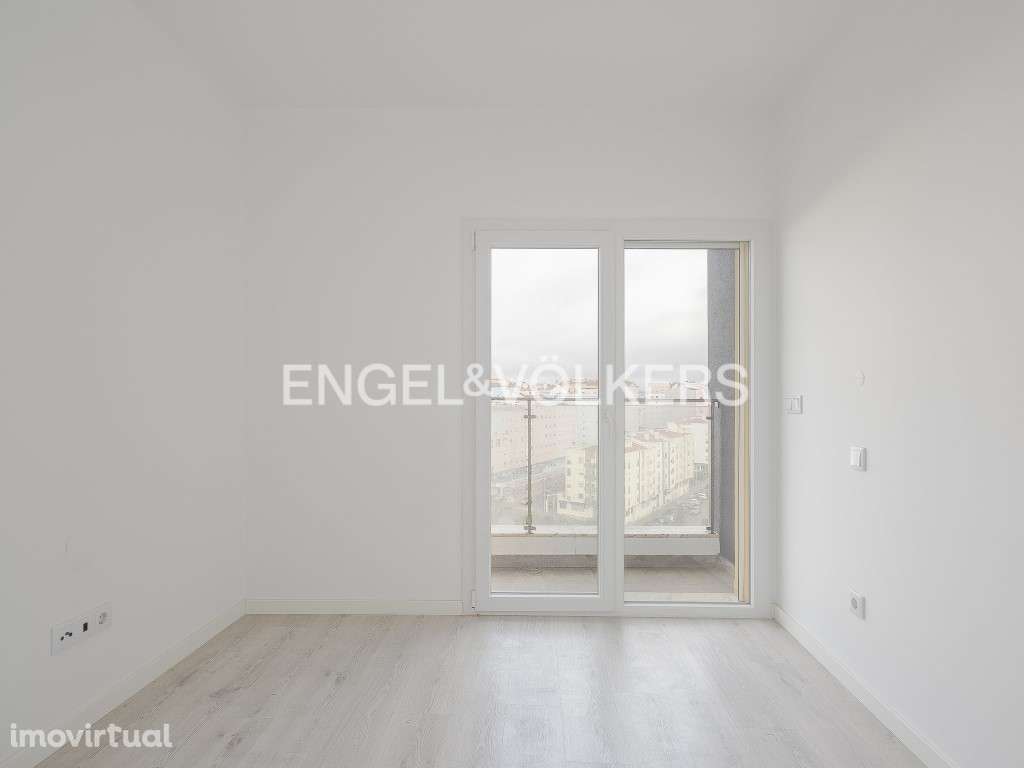 Apartamento T2 com Terraço em Santa Marta do Pinhal, Corroios - Grande imagem: 2/12