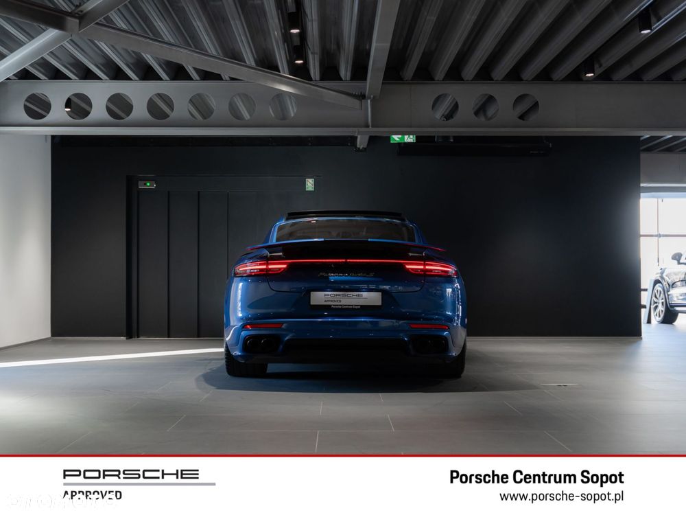 Porsche Panamera - 4