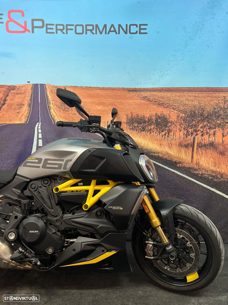 Ducati Diavel S - Black & Steel - 15