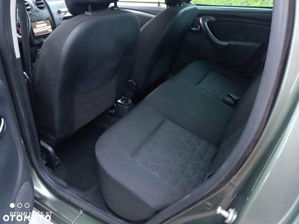 Dacia Duster dCi 110 FAP 4x2 Urban Explorer - 11