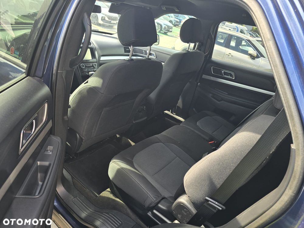 Ford Explorer - 10