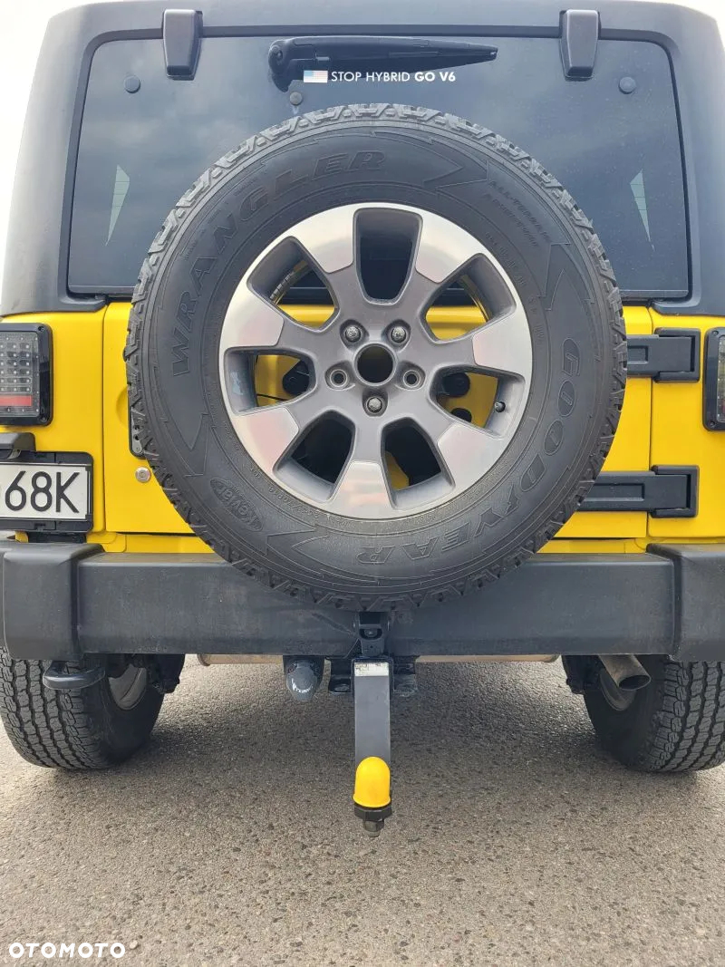 Jeep Wrangler Unlimited 3.8 Sahara - 22
