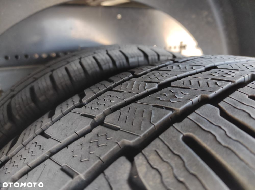 Iveco DAILY 70C18 - 24