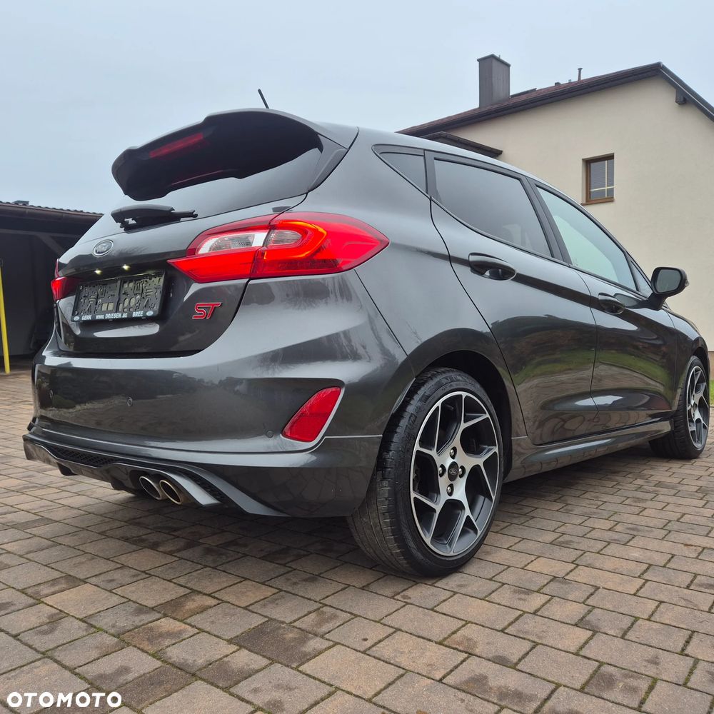 Ford Fiesta - 3