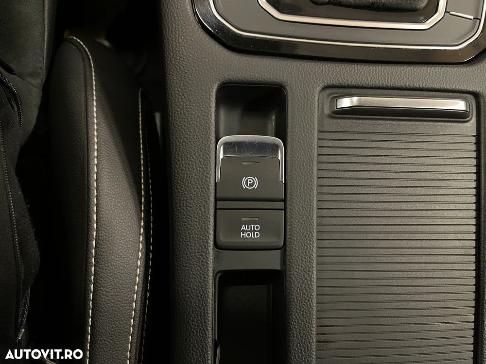 Volkswagen Passat 2.0 TDI DSG Highline - 26