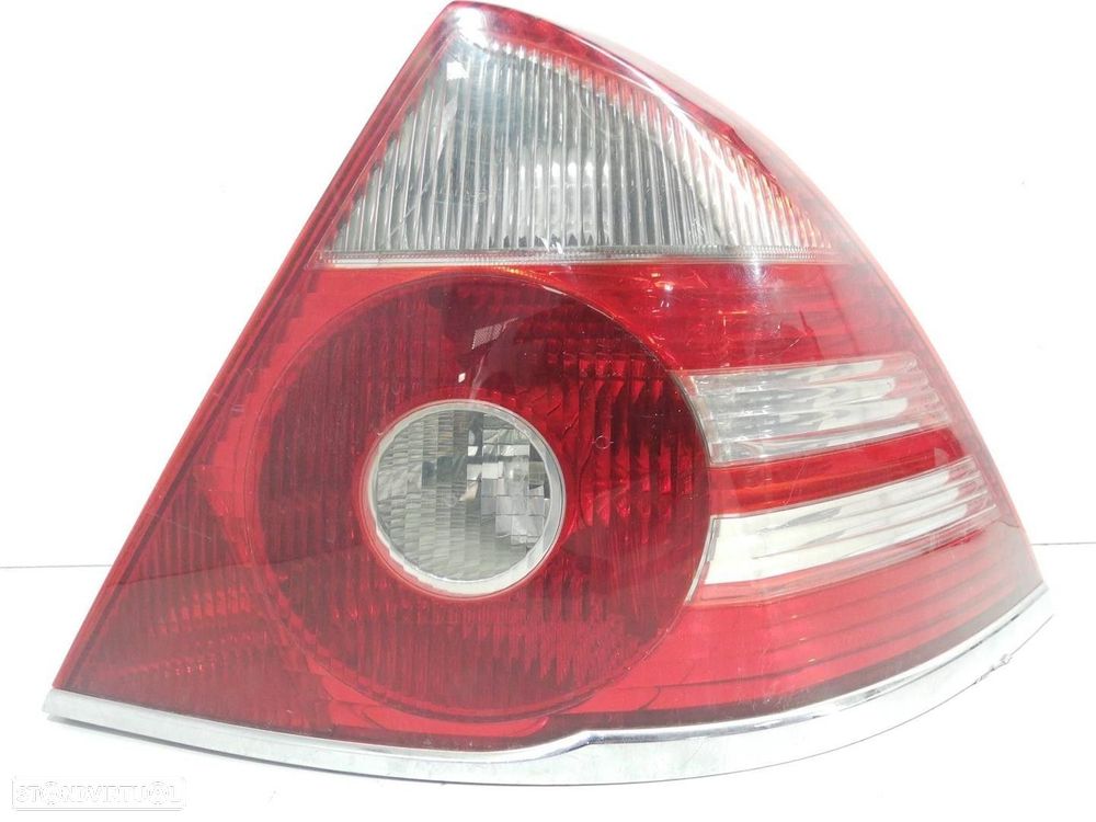 FAROLIM TRASEIRO DIREITO FORD MONDEO III 2005 - 1