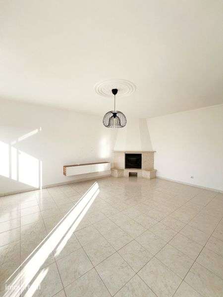 Apartamento T2 Remodelado - Odiáxere - Grande imagem: 3/12