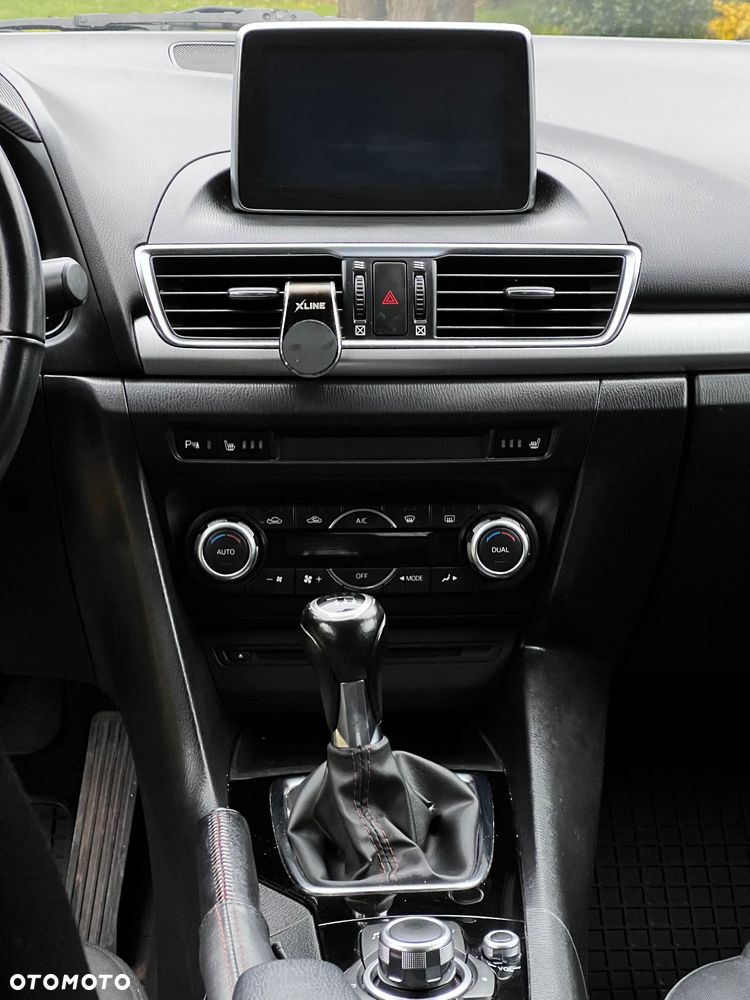 Mazda 3 - 10