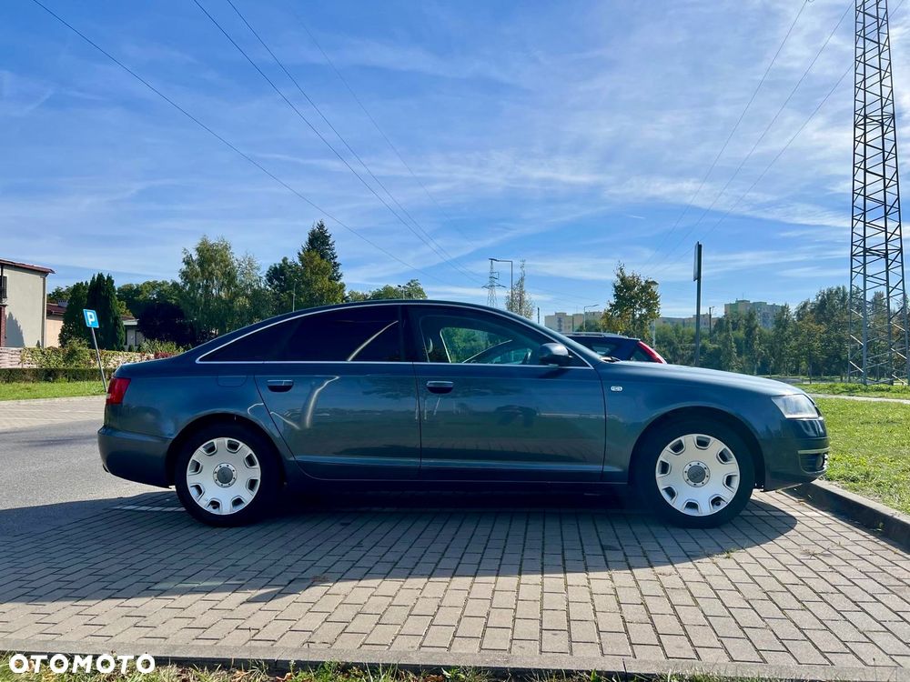 Audi A6 Limousine 2.4 - 8