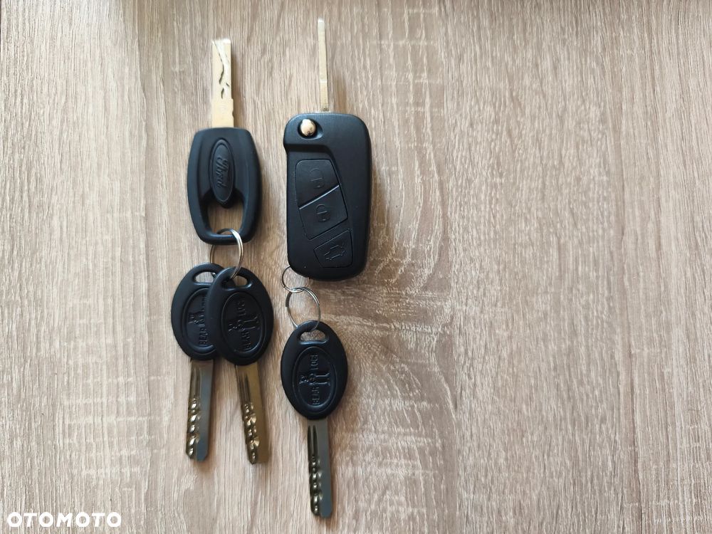 Ford KA 1.2 Ambiente - 17