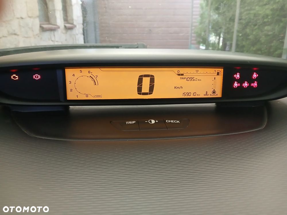 Citroën C4 1.4 16V SX - 6