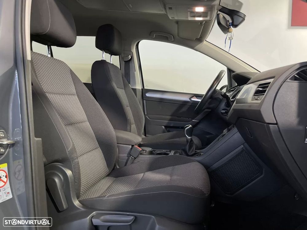 VW Touran 2.0 TDI SCR Comfortline - 20
