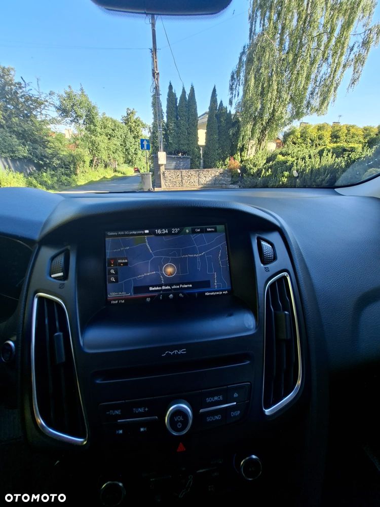 Ford Focus 1.0 EcoBoost Titanium - 12