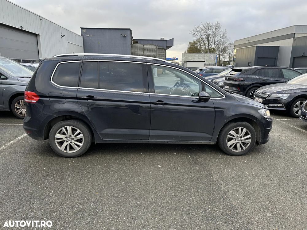 Volkswagen Touran 2.0 TDI SCR DSG Comfortline - 2