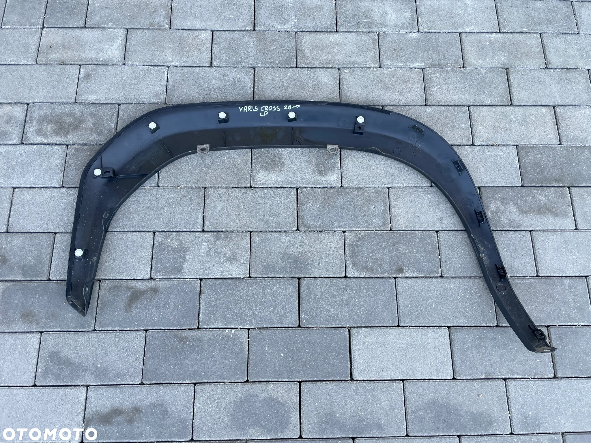 LISTWA PRZEDNIA LEWA TOYOTA YARIS CROSS  2020-- - 4