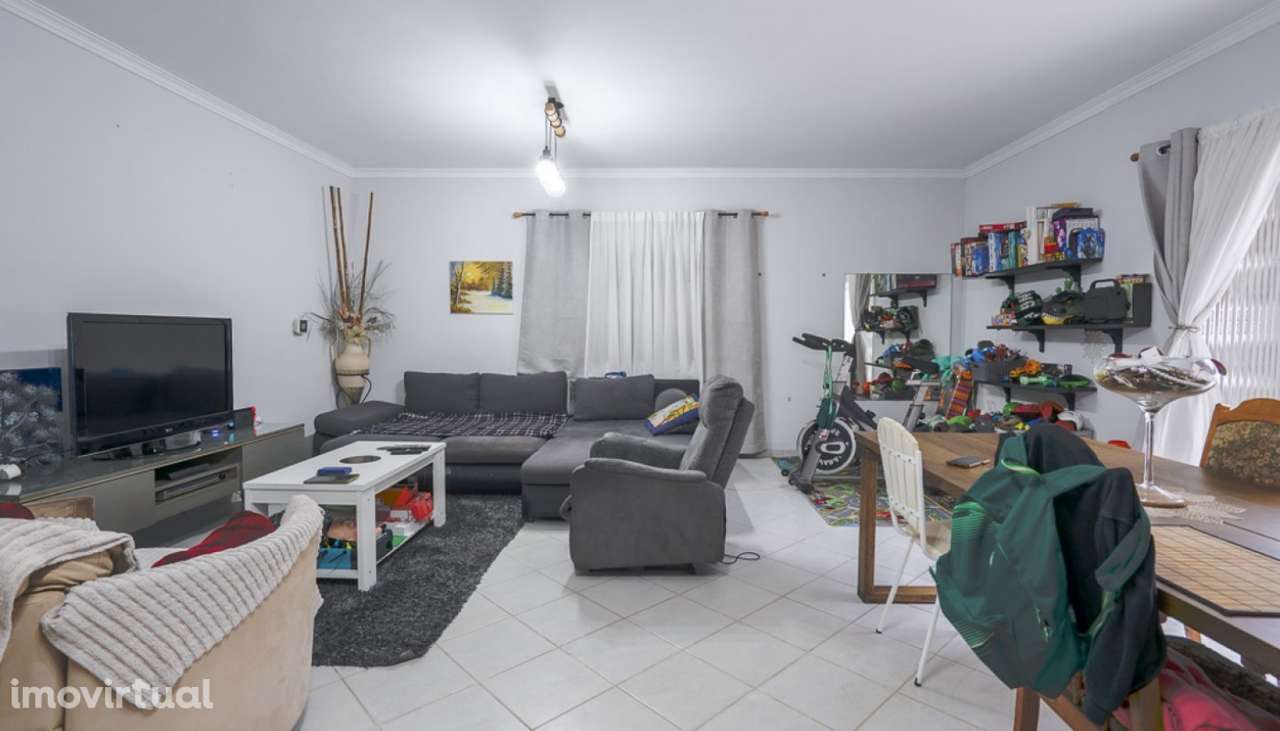 Amplo apartamento T3, com terraço, à venda em Quarteira, Algarve - Grande imagem: 3/21